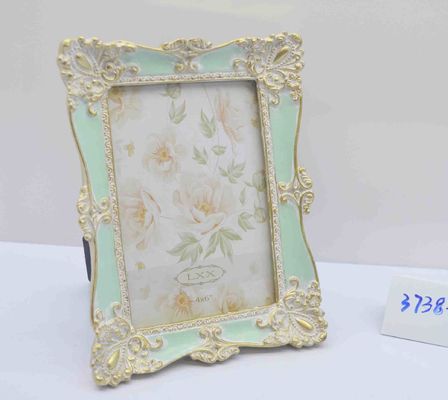 Resin Photo Frames Antique Style Photo Frame with Velvet Cardboard Easel and Black Cardboard Stand for Table Top Wall Display