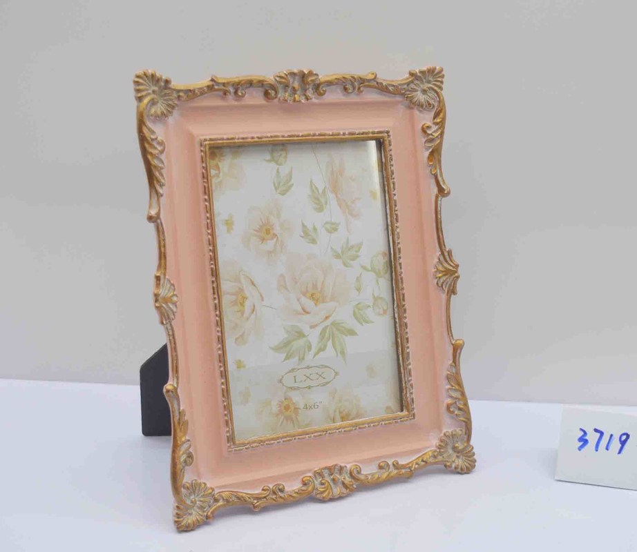 Vintage Small Resin Photo Frames Antique Ornate Design Perfect for Displaying Wallet Size Photos Ideal for Home Decor and Photo Gallery